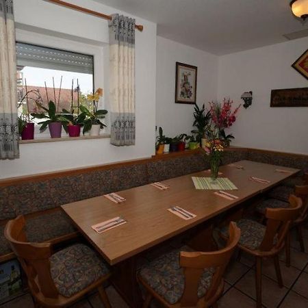 Pension Doeppert Neurenberg Buitenkant foto